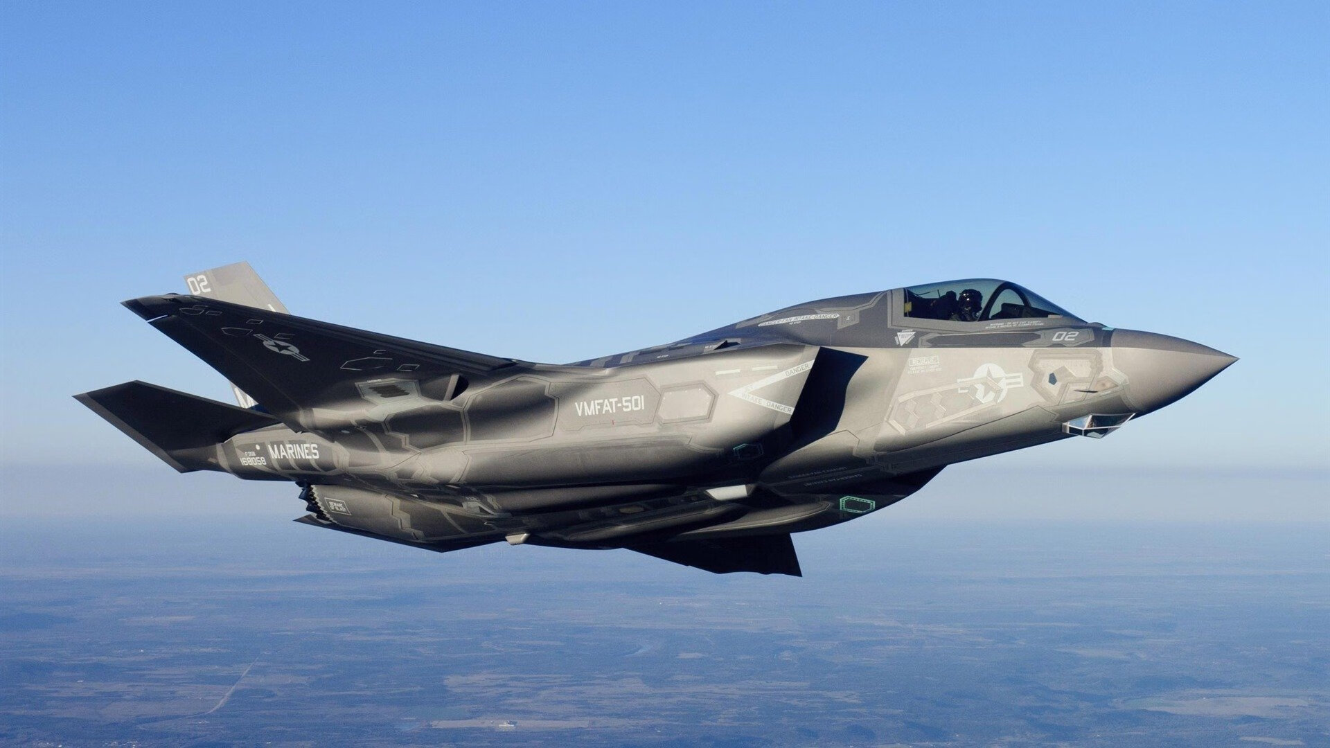 AYX SPORTS-全明星阵容组成，欧冠赛场掀起风暴，欧洲全明星vs世界全明星谁进球了