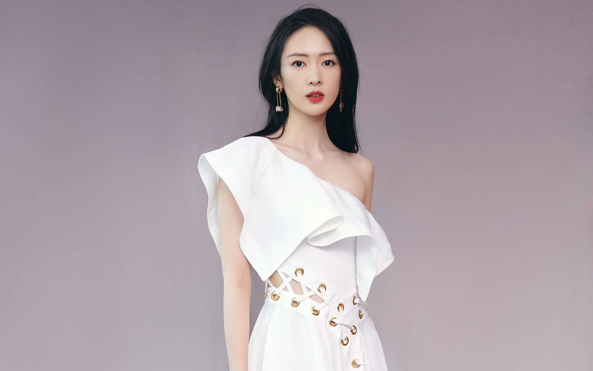 爱游戏下载-巴萨客场1-1战平塞尔塔，积分榜领先优势扩大